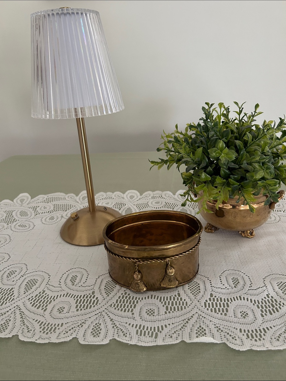 Vintage Hosley  Brass Planter Small made in India H 2.5 in Diameter 4.5 in. - Picture 7 of 8